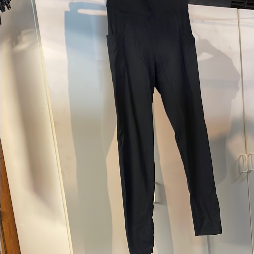 Elite Tahari sport Black High-Rise Performance Leggings
